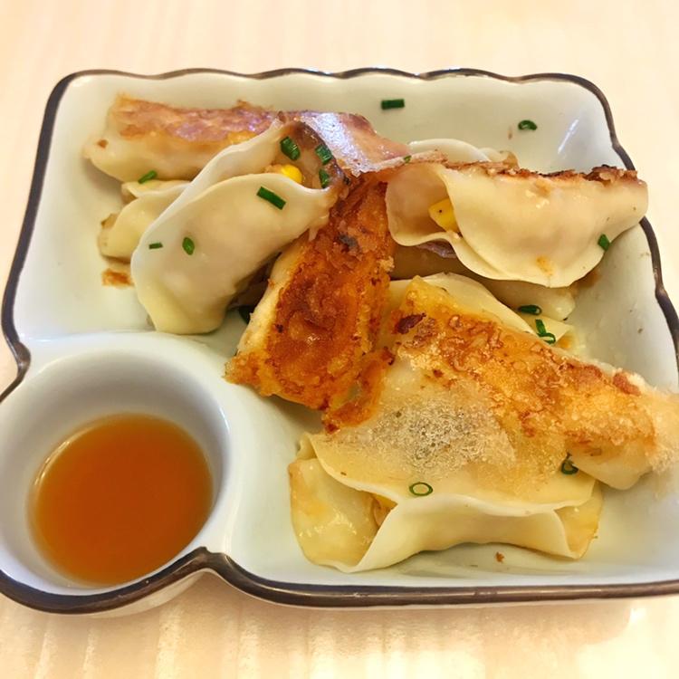 三鲜锅贴