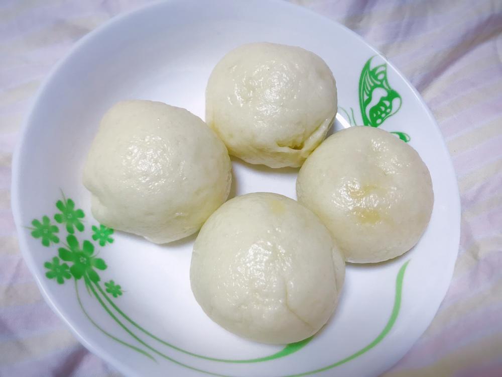 松软香甜的奶黄包，很快就可以搞定。