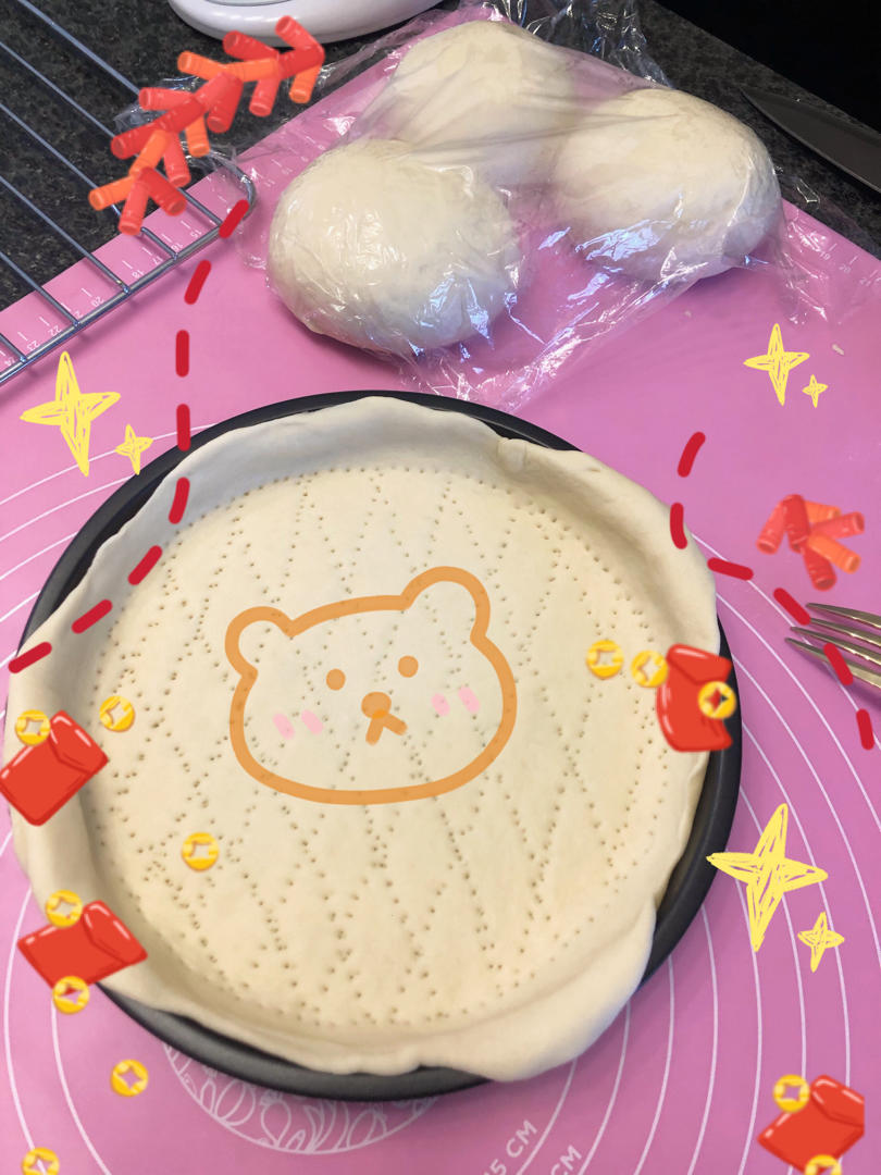 自制披萨饼皮（普通家用面粉版，无黄油可用玉米油代替）