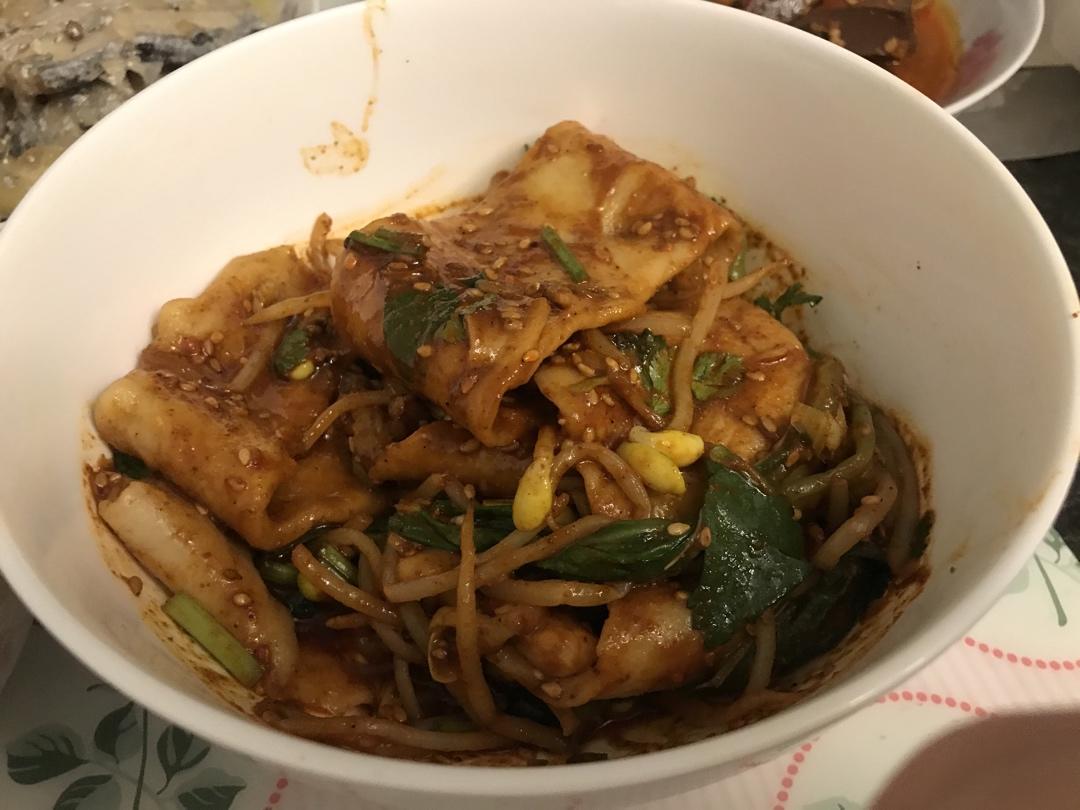 十分钟就能吃上的超简单油泼面