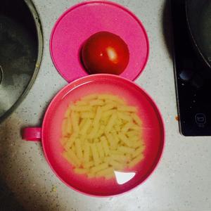 意大利番茄芝士焗通心粉的做法 步骤1