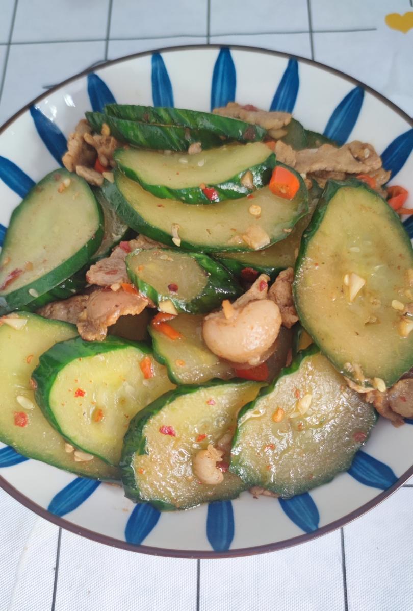 【家常小炒】黄瓜炒肉的做法