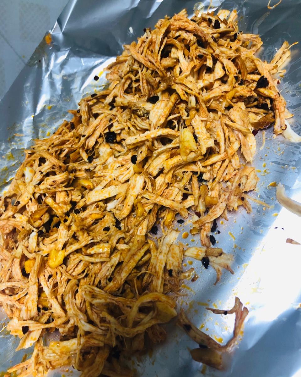 香烤鸡丝 | 一块鸡脯肉如何完美冒充牛肉干？