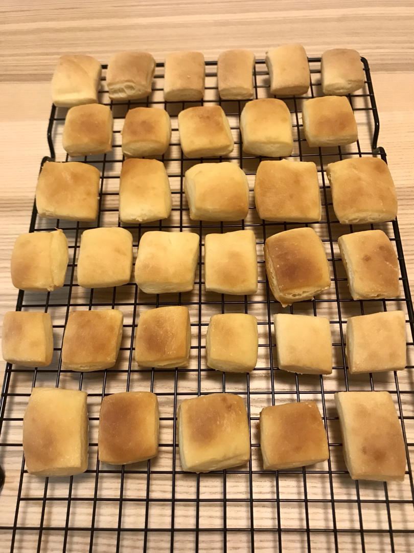 牛奶小方块面包