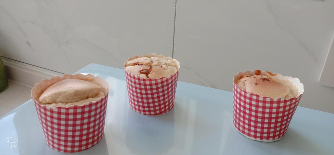 可可戚风纸杯蛋糕