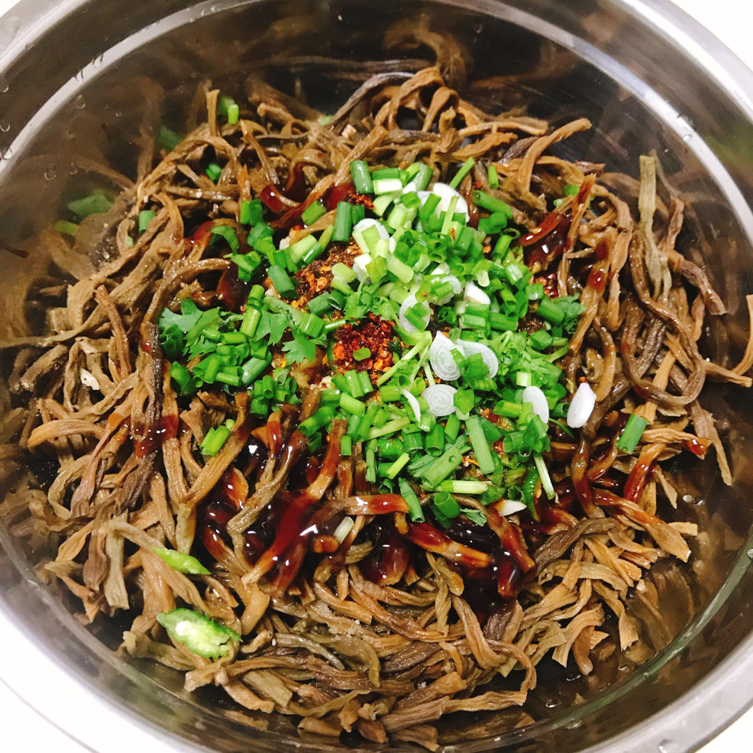 万能凉拌汁的做法（饭店不外传的秘方）