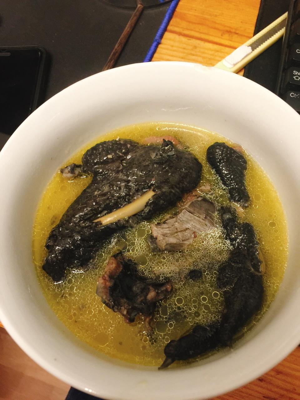 枸杞红枣乌鸡汤