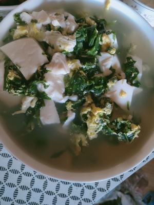 荠菜豆腐鸡蛋汤。的做法 步骤1