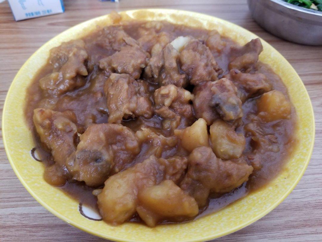 红烧排骨土豆