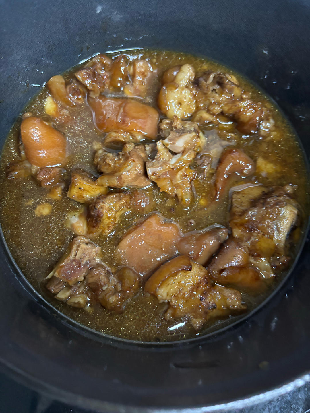 美味的家常菜：红烧猪蹄