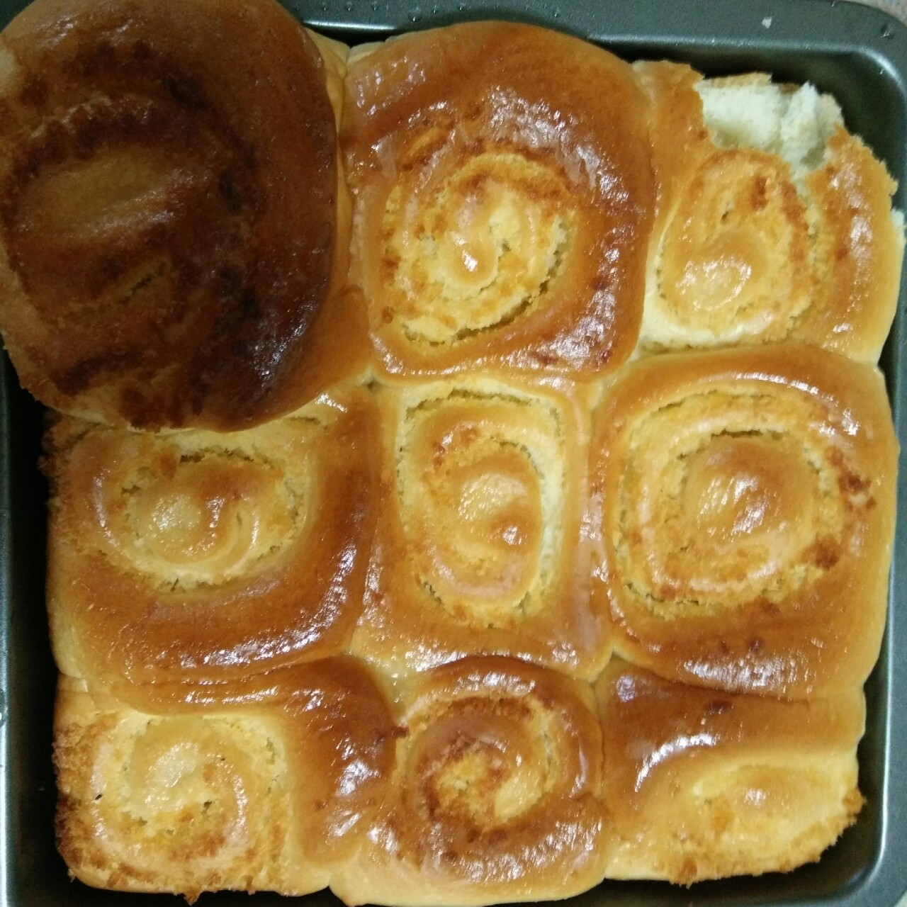 炼奶椰蓉面包卷