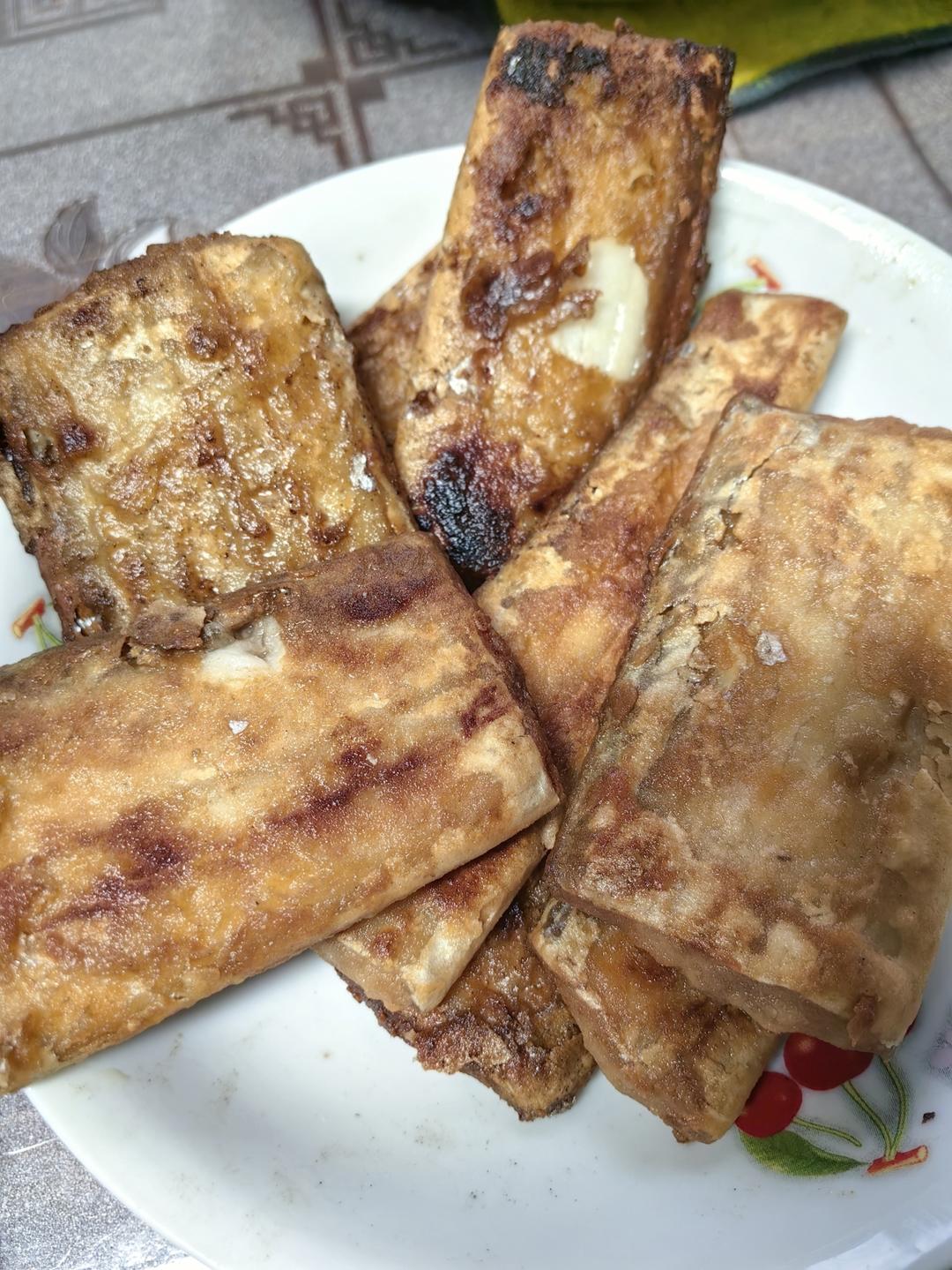 不碎不粘锅的煎刀鱼
