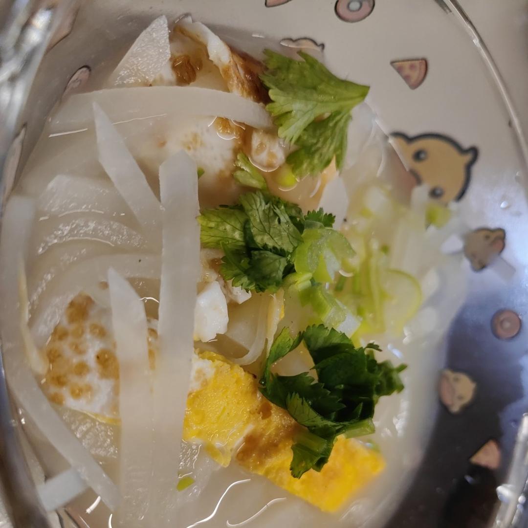 暖胃又暖心的3分钟萝卜丝煎蛋汤