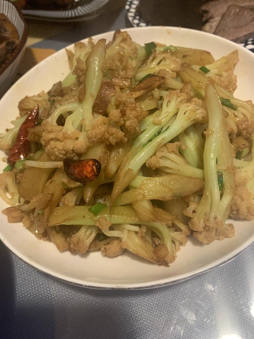 老丁的私房菜-干锅花菜