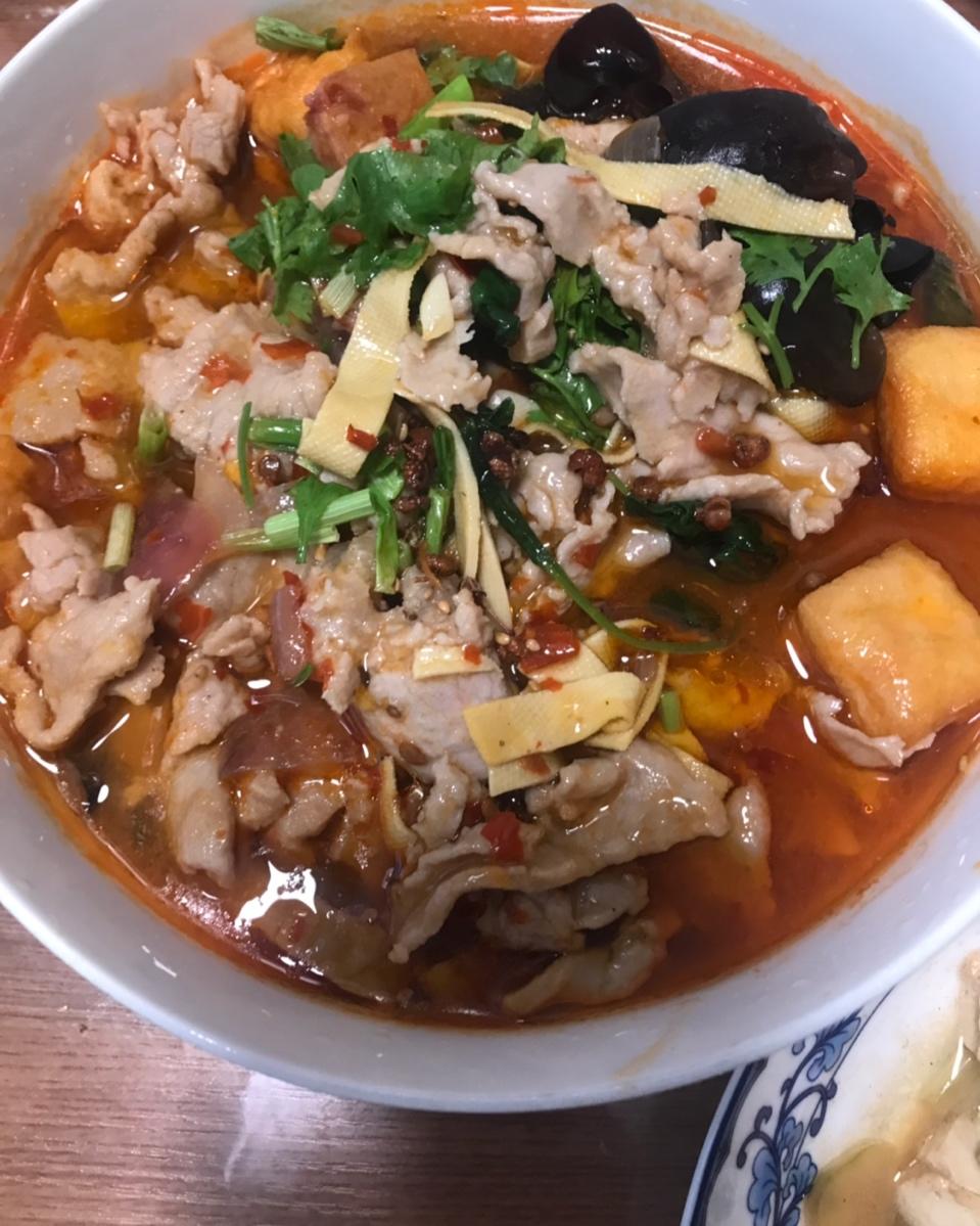 厨师长教你：“水煮肉片”的正宗做法，这味道真的很四川