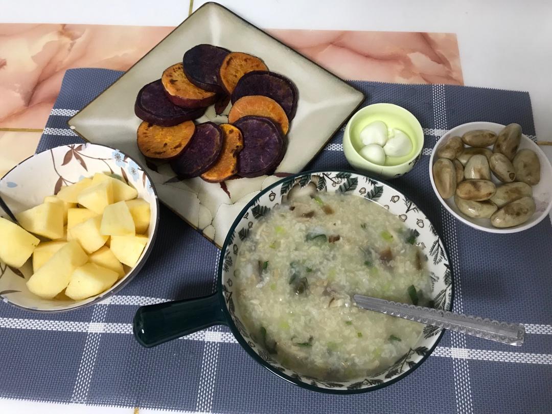 妈妈👩教我做的皮蛋瘦肉粥🥣简单快捷美味😋