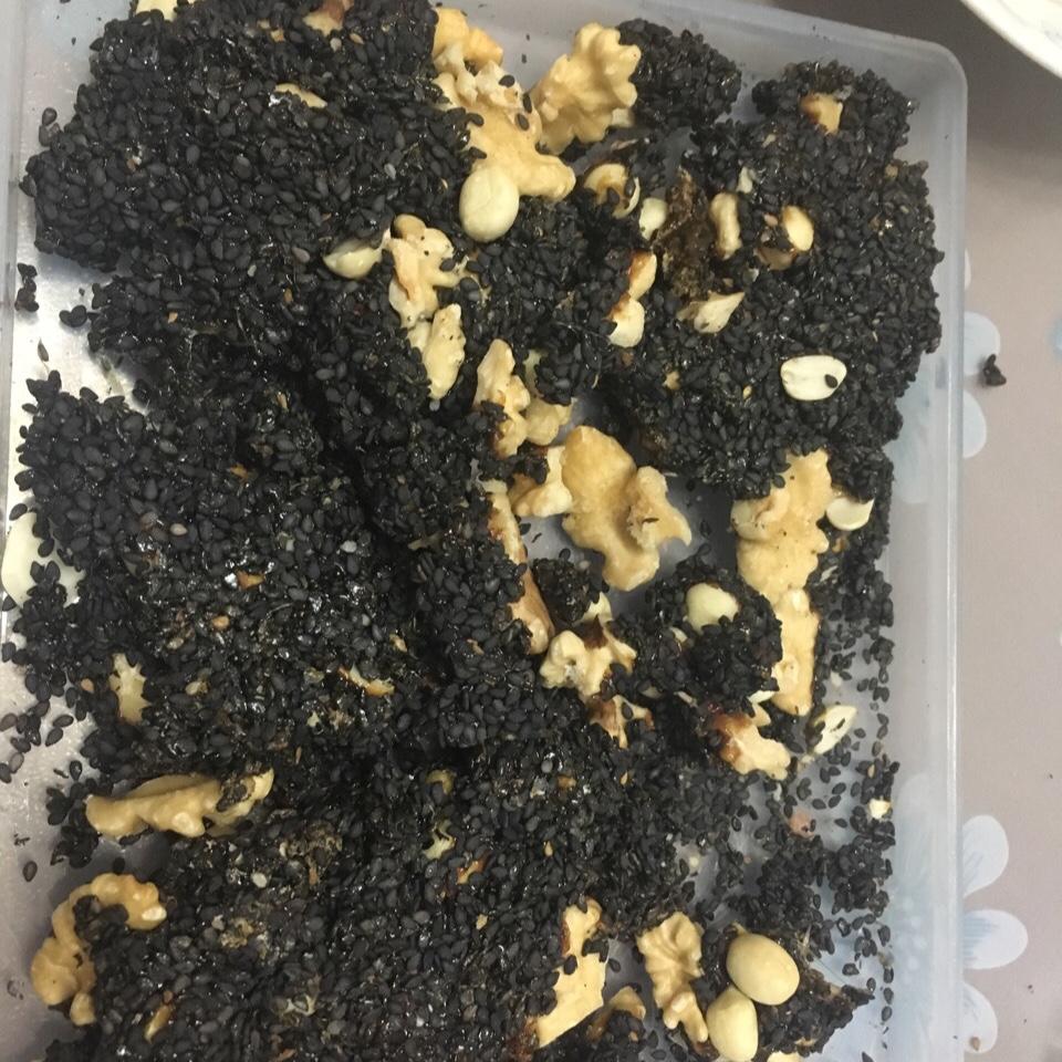 超容易成型的红糖芝麻核桃花生糖