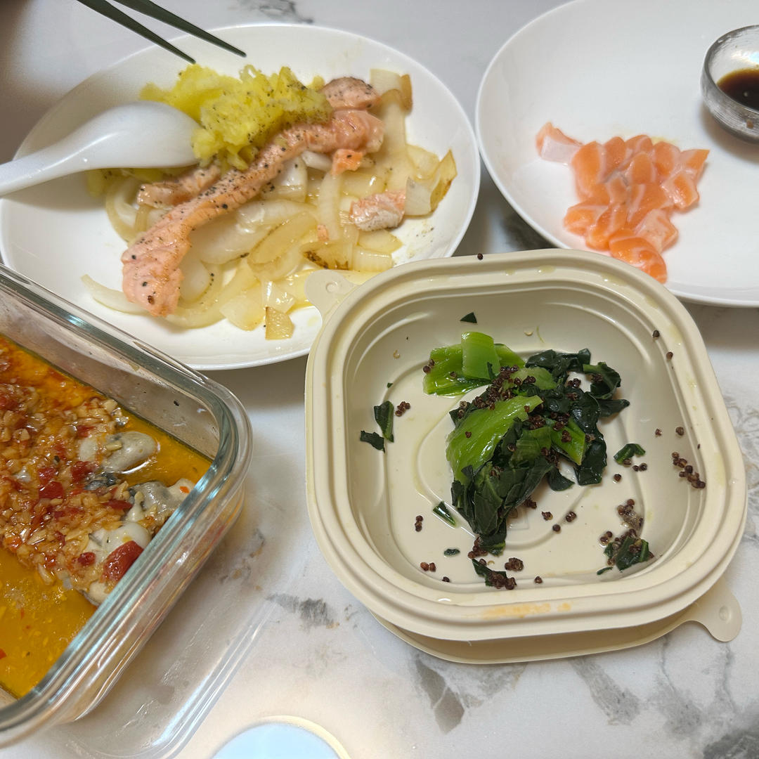 香煎洋葱三文鱼