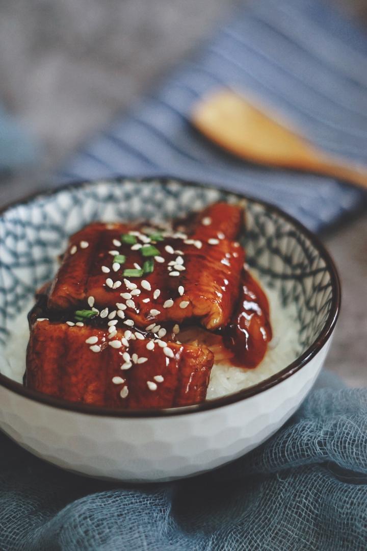 蒲烧鳗鱼饭