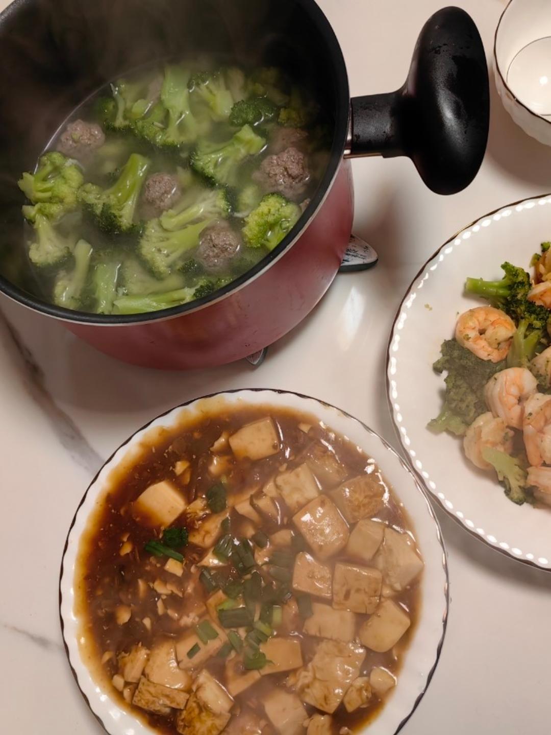 超下饭的麻婆豆腐(ﾉ)`ω´(ヾ) ​​​