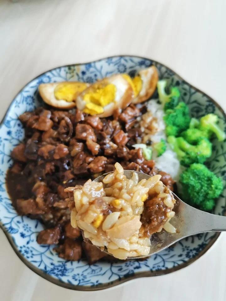 在家也能做的卤肉饭