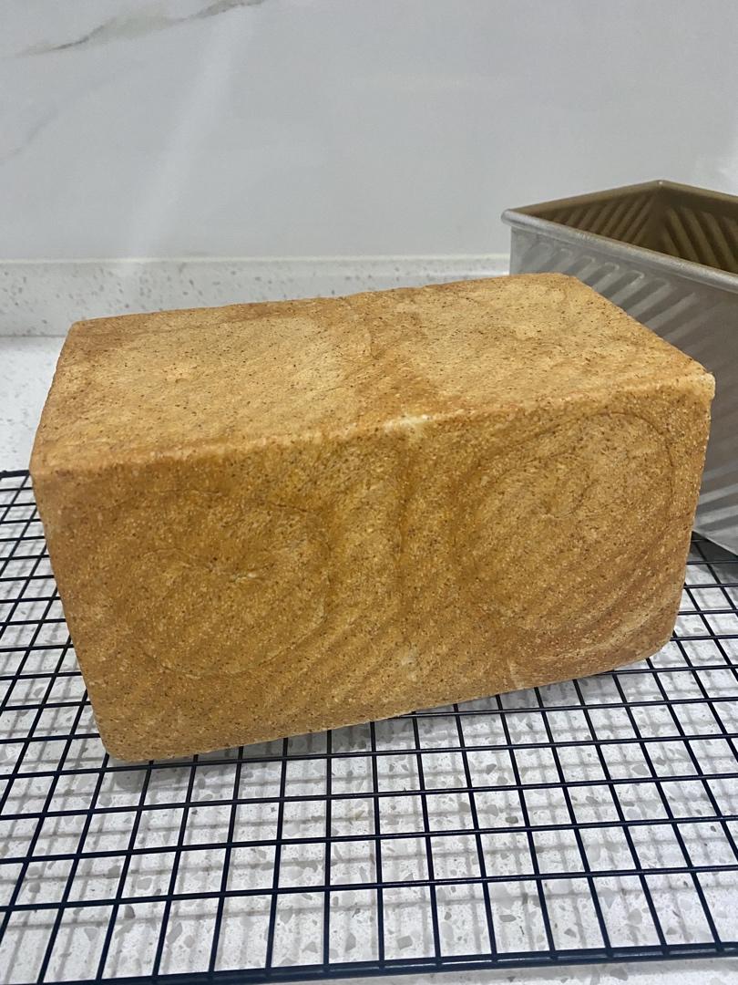 用烤箱自己做面包--手工牛奶吐司面包