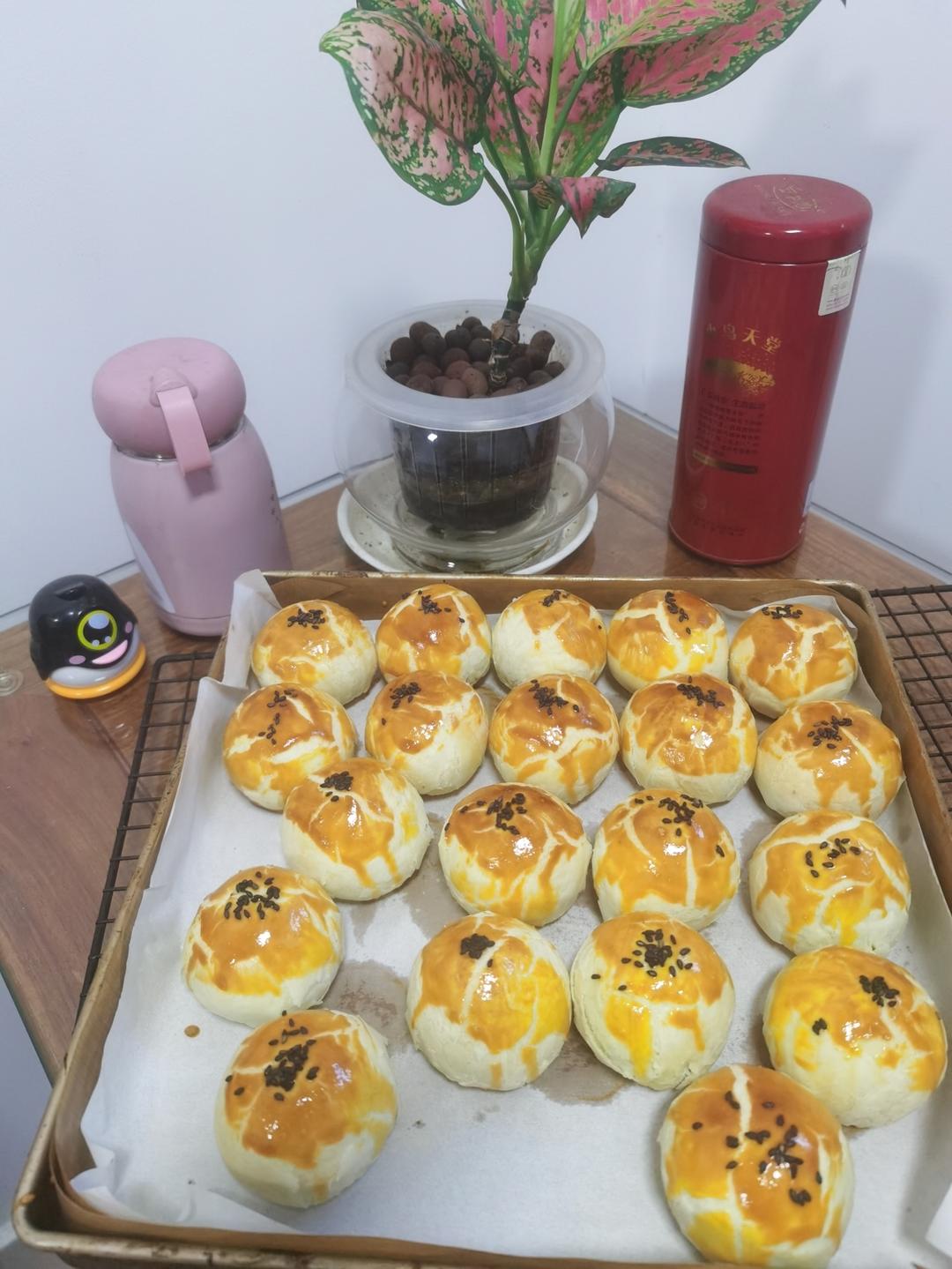 超简单 免揉 酥掉渣的蛋黄酥(超详细附全程视频)不破酥『万能酥皮』