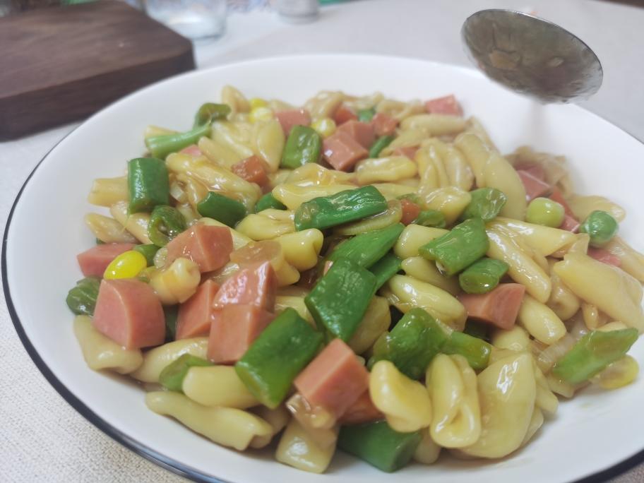 简单美味的烩猫耳朵的做法