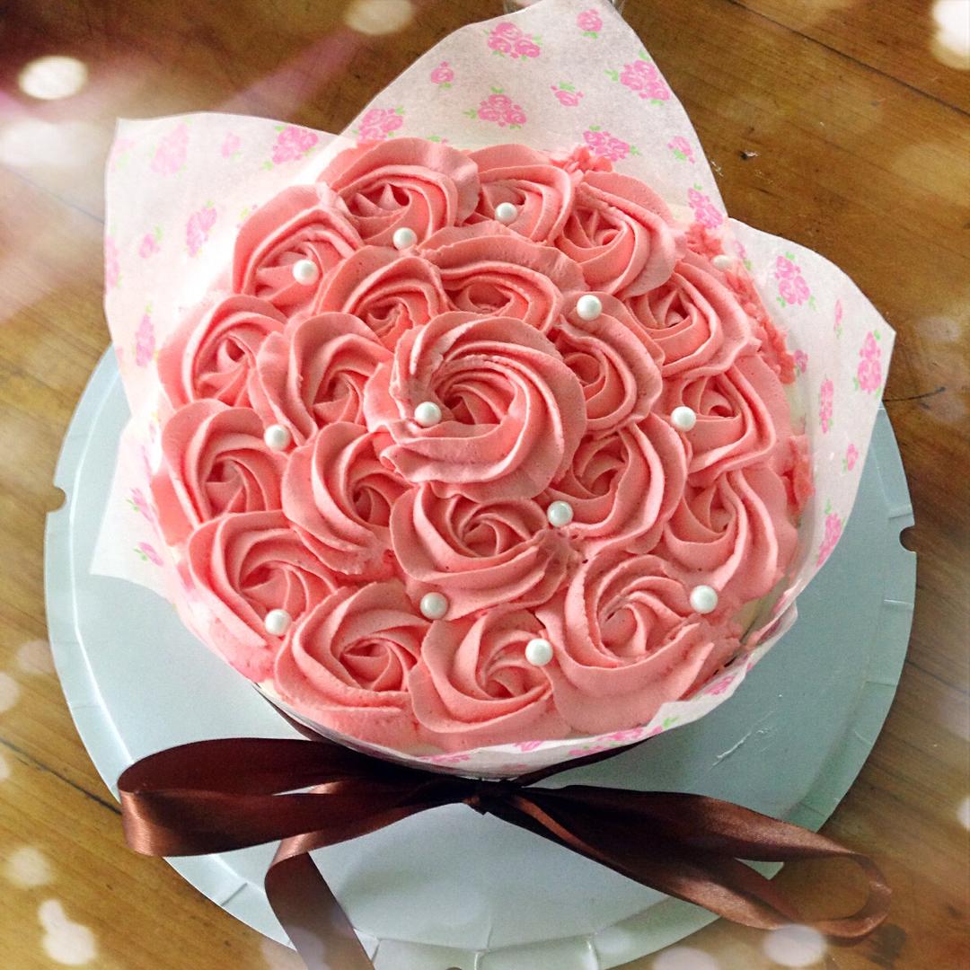 蛋糕裱花—简单花束蛋糕