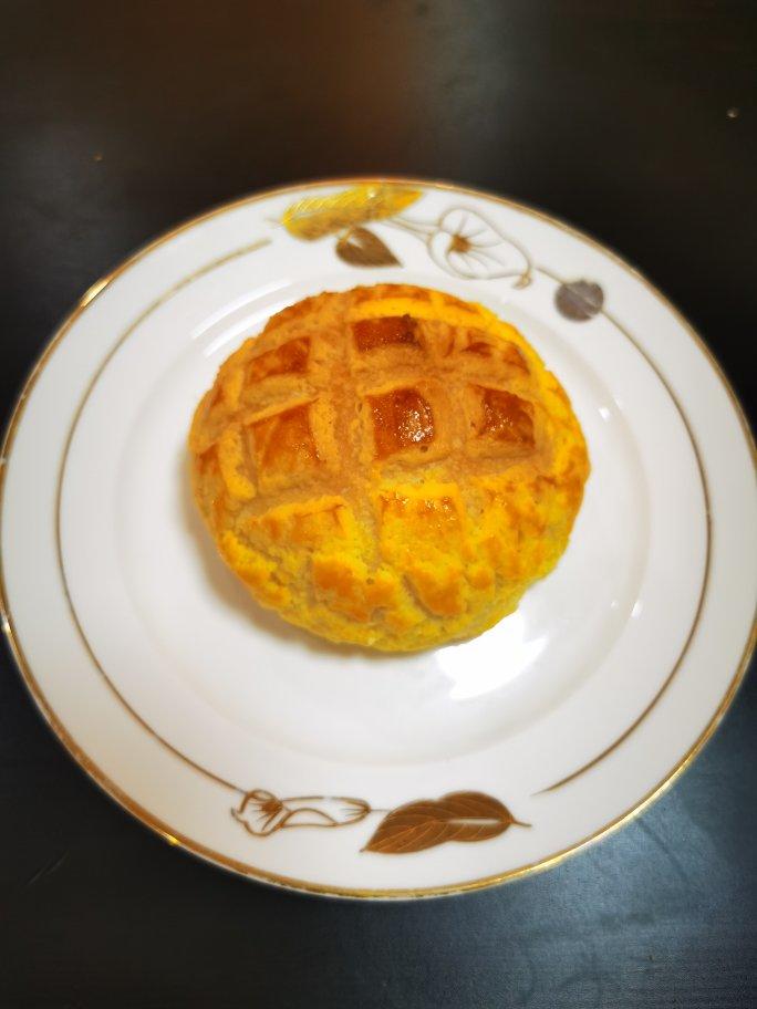 好吃到炸裂的港式菠萝包（附带制作酥皮的小视频）