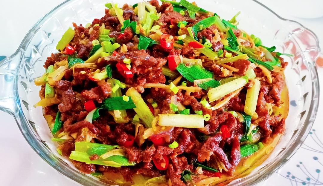 小炒牛肉（肉嫩味香）