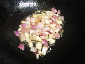 快手咖喱土豆烩牛丸饭的做法 步骤3