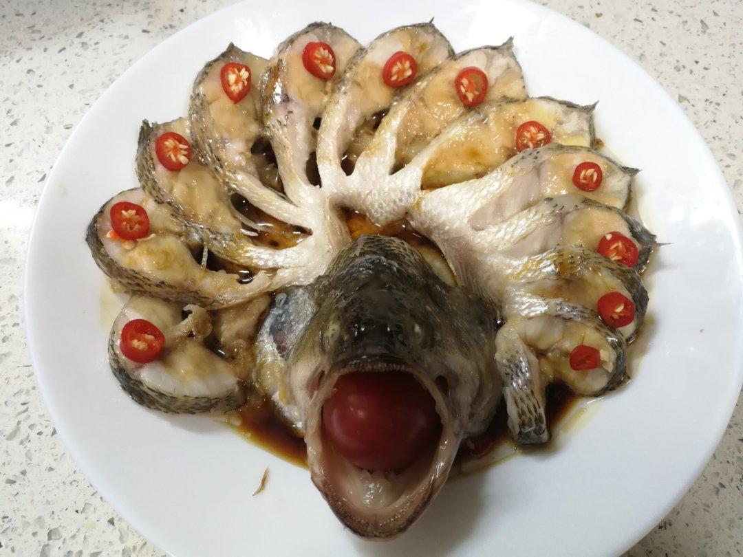孔雀开屏清蒸鱼