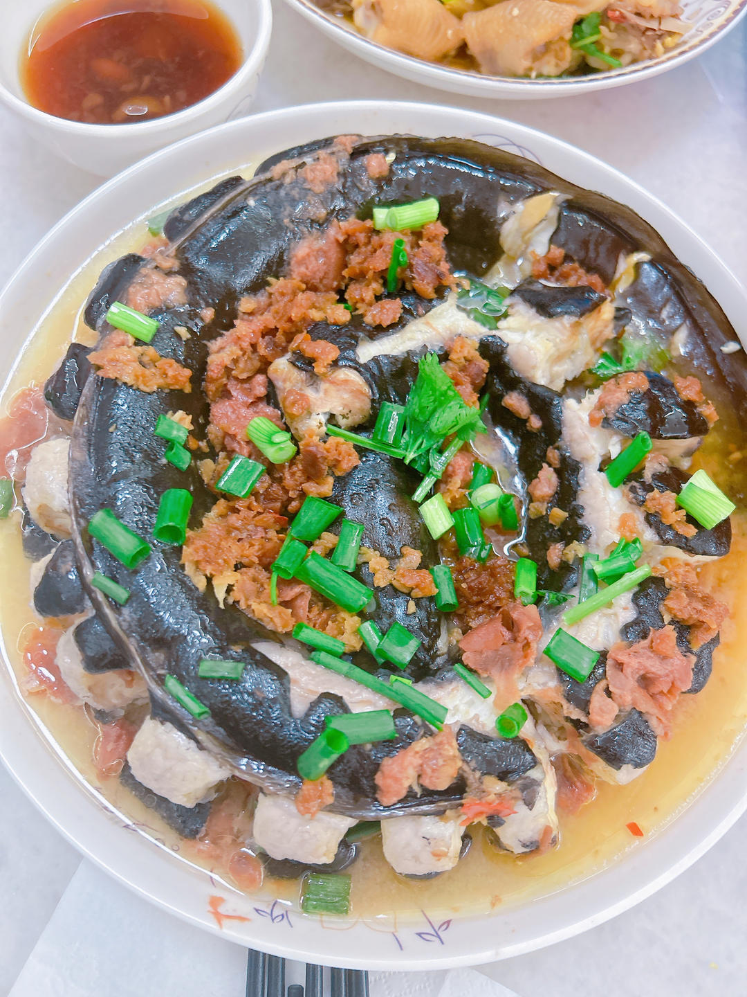 酸梅萝卜干蒸黑鳗鱼