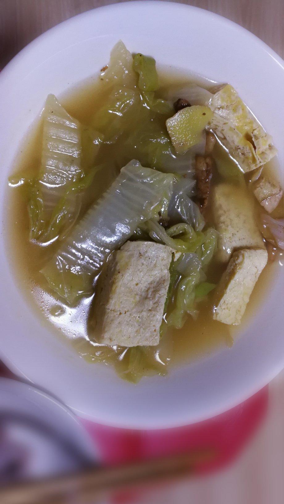 白菜炖冻豆腐