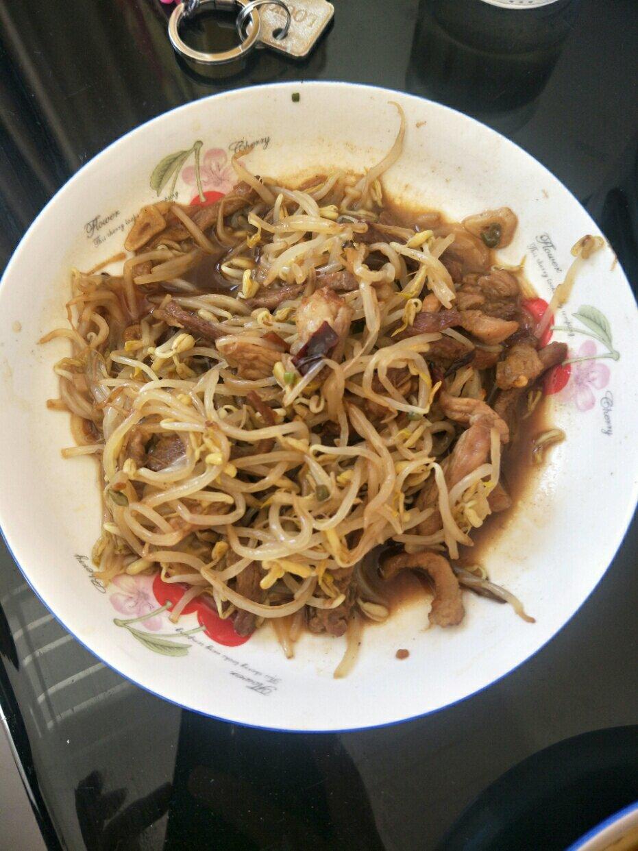 绿豆芽炒肉