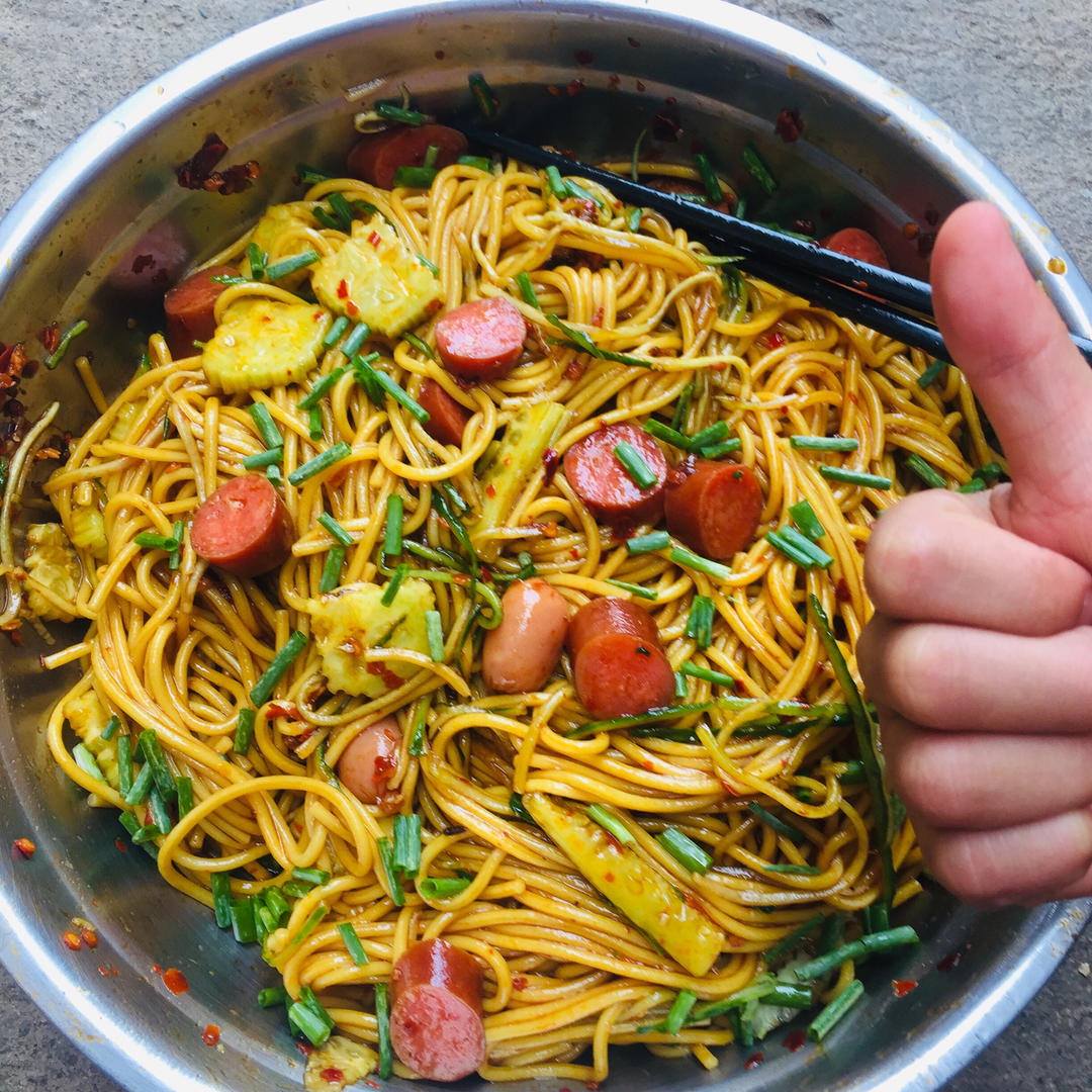 好吃到舔盘的老干妈拌面❗️连吃三天也不够