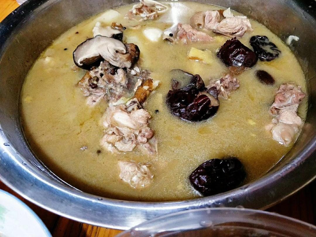 香菇鸡肉汤