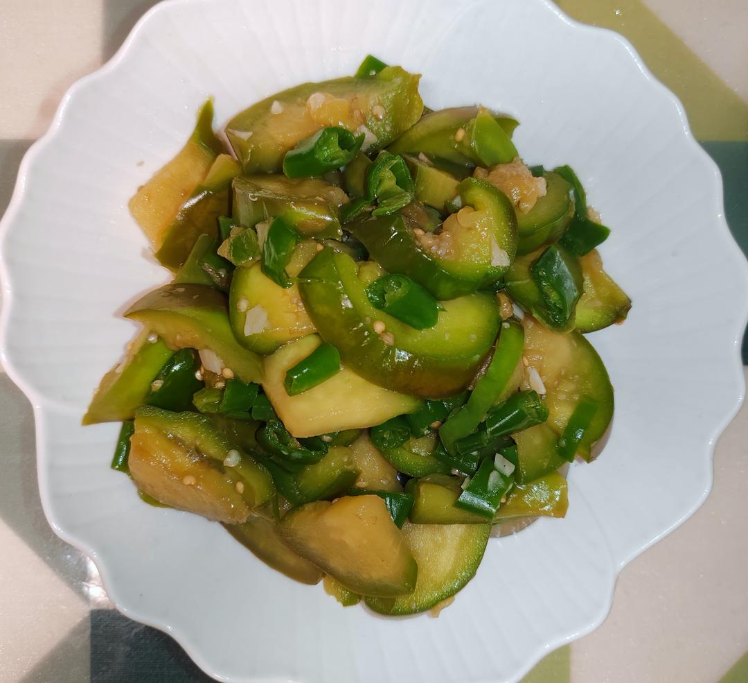 辣椒炒绿茄子