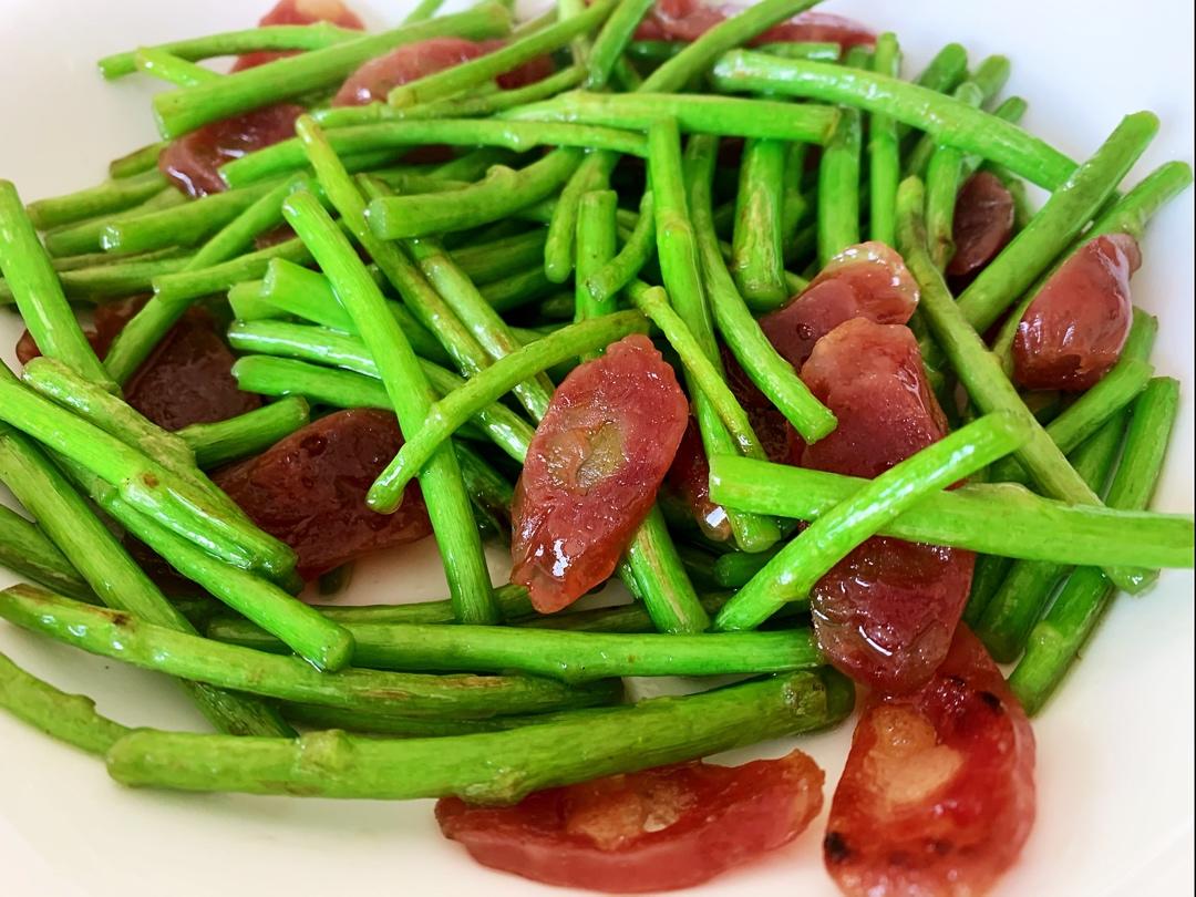 腊肉炒芦蒿