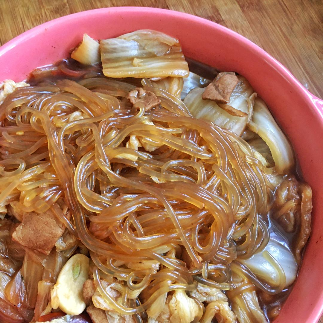 家常白菜猪肉炖粉条