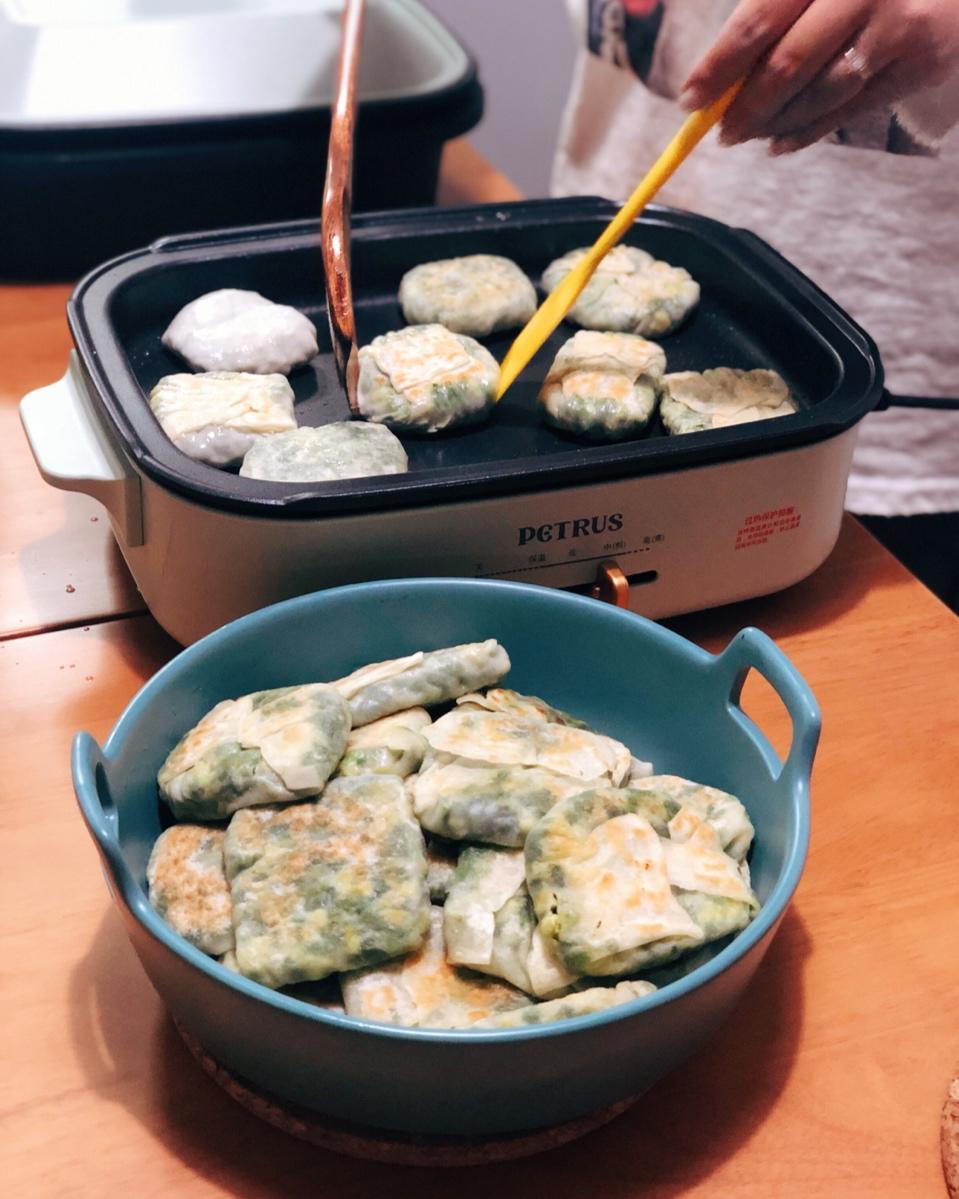 皮薄馅多的韭菜盒子