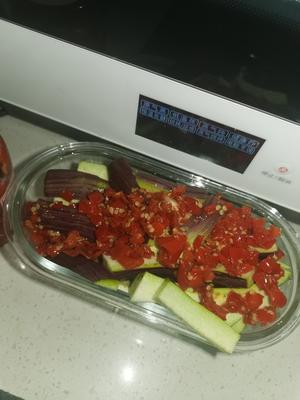 剁椒蒸茄子（松下JK180W蒸烤箱）的做法 步骤2