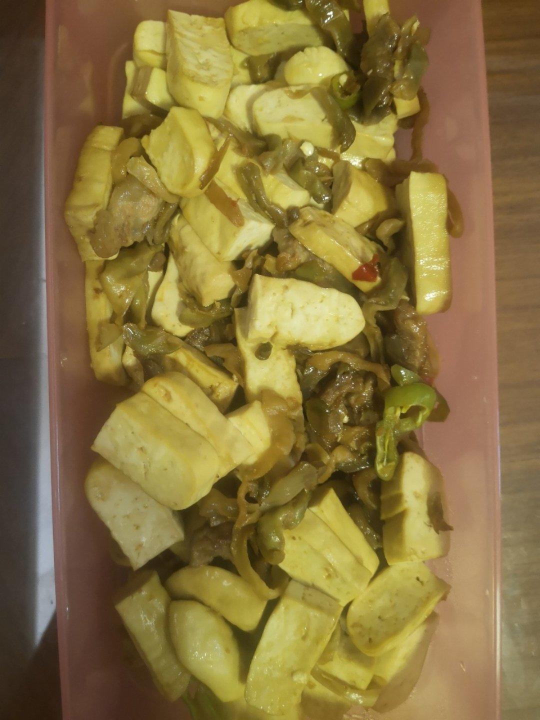 榨菜青椒炒香干