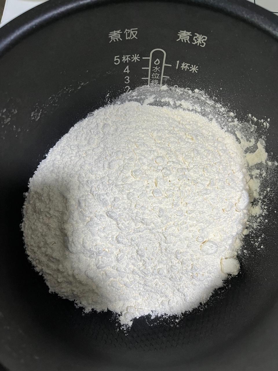 纯奶手撕吐司的做法 步骤1