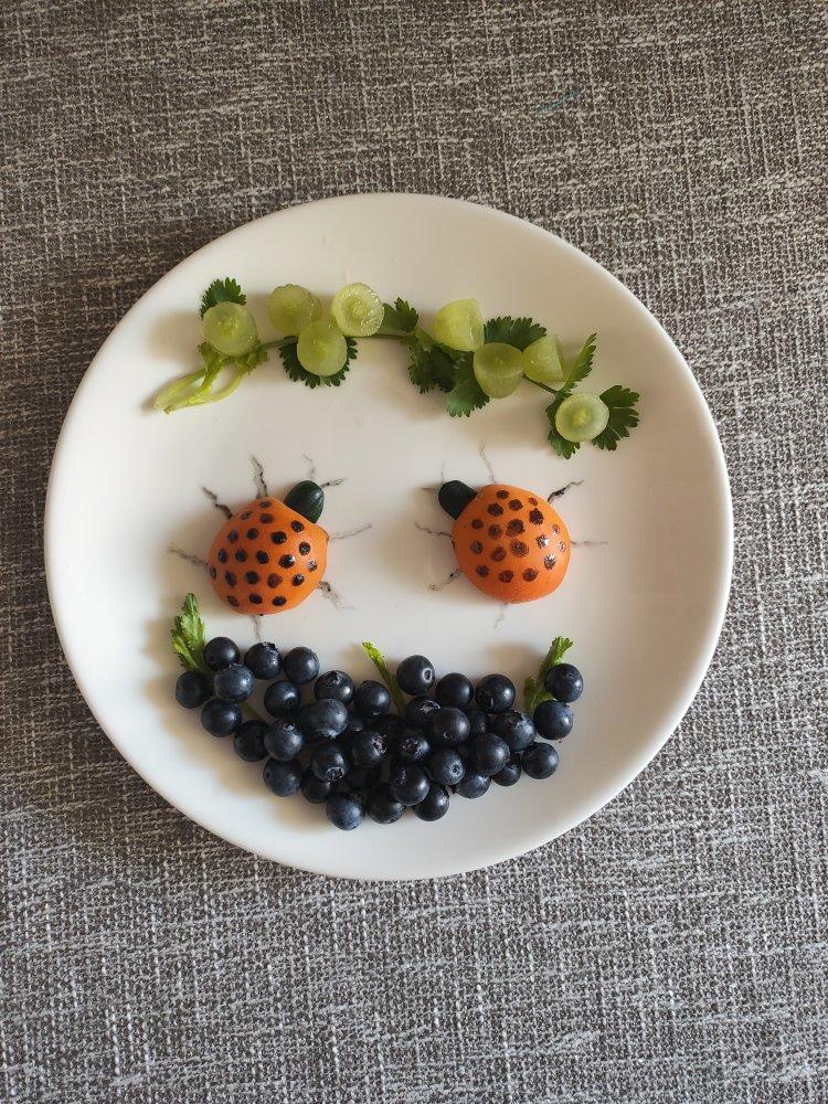 快乐瓢虫（水果拼盘餐盘画）