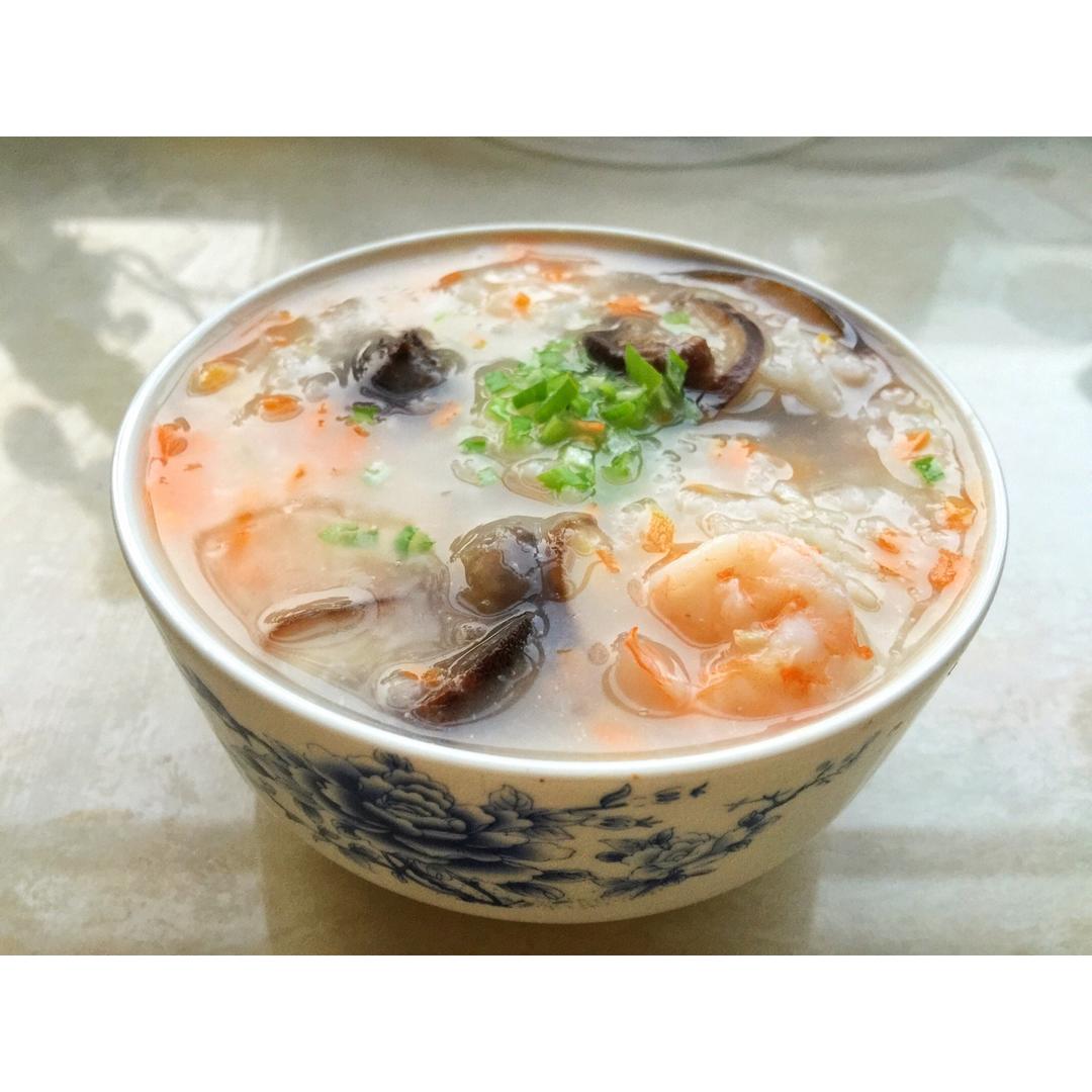 淋过雨的空气-1做的蔬菜虾仁粥