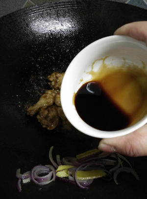 沙茶酱焖鸡翅根的做法 步骤8