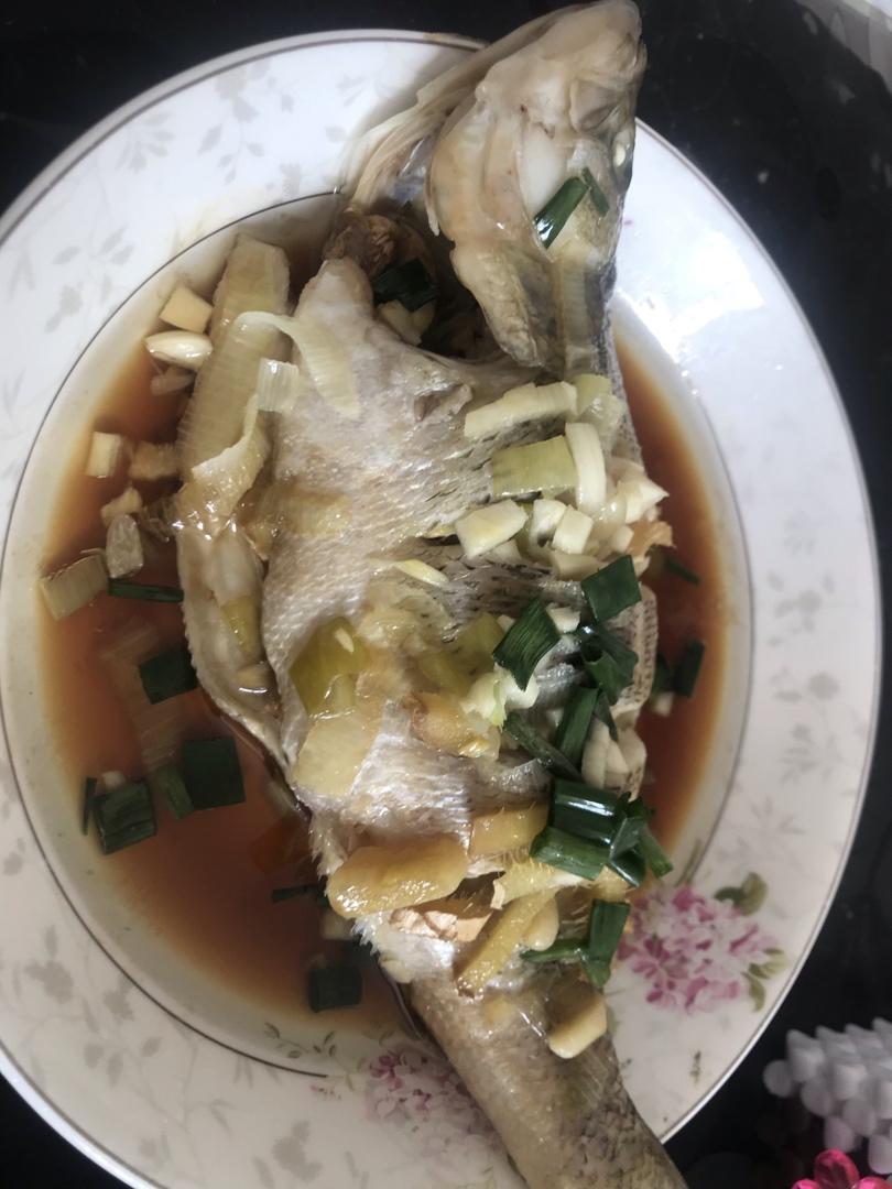 清蒸鲈鱼