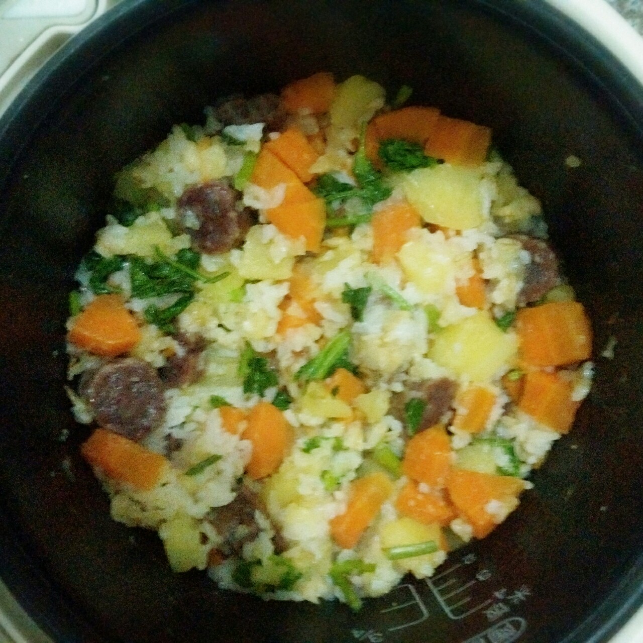 腊肠土豆饭